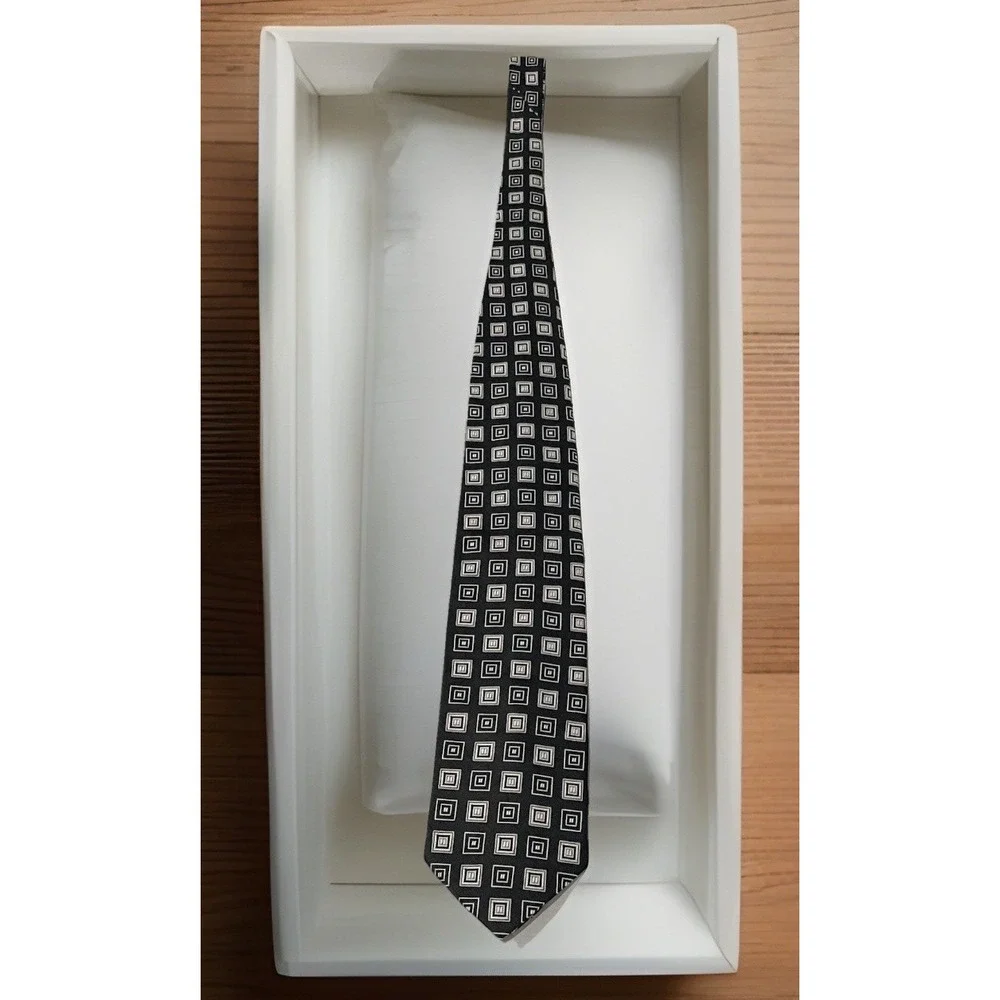 Man About Town Alexander‎ Julian 100% Silk Tie American Modern Black White